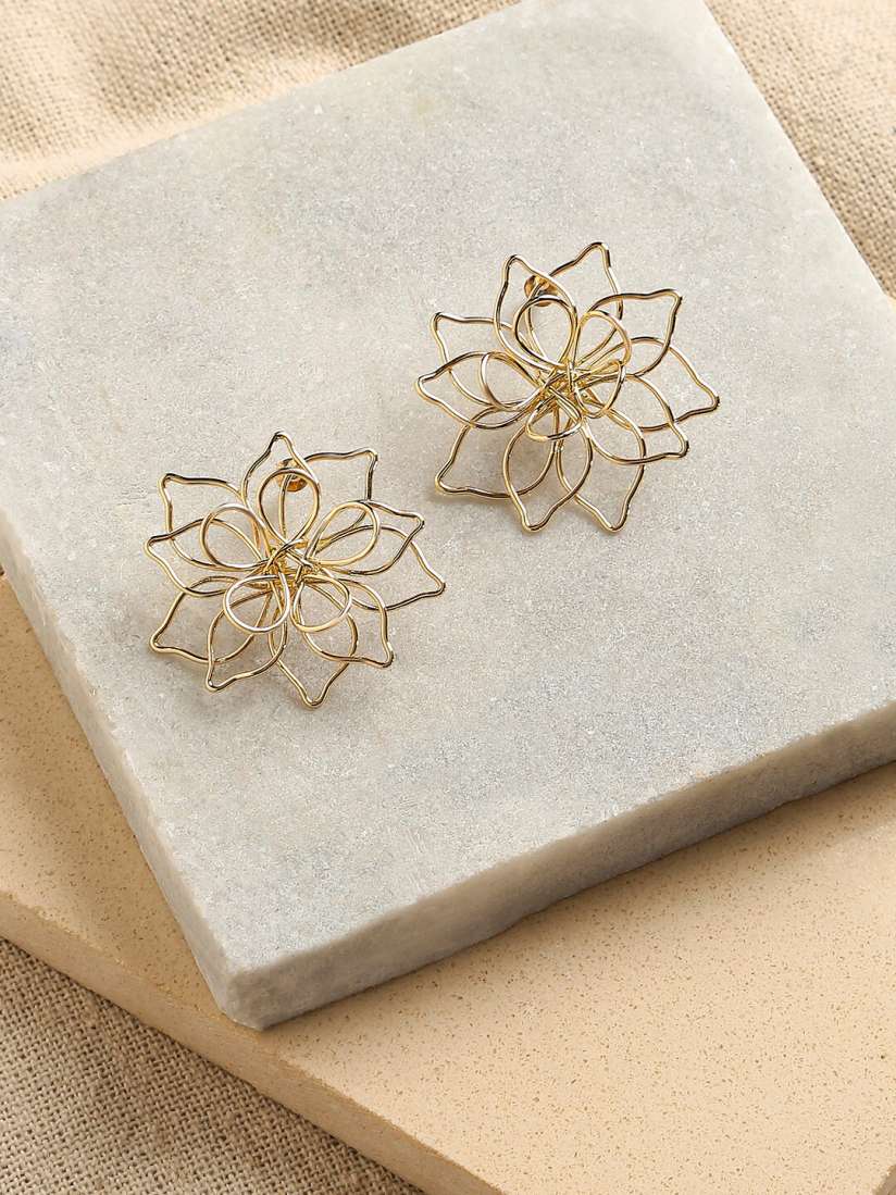 Buy ToniQ Gold Plated Floral Studs Earrings Earrings for Women 21872672 Myntra