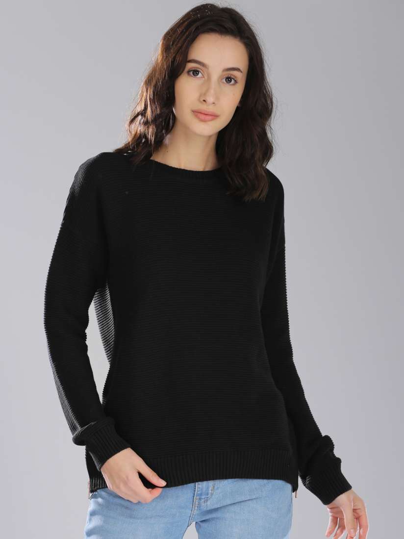 Levi's black sweater women's 2025