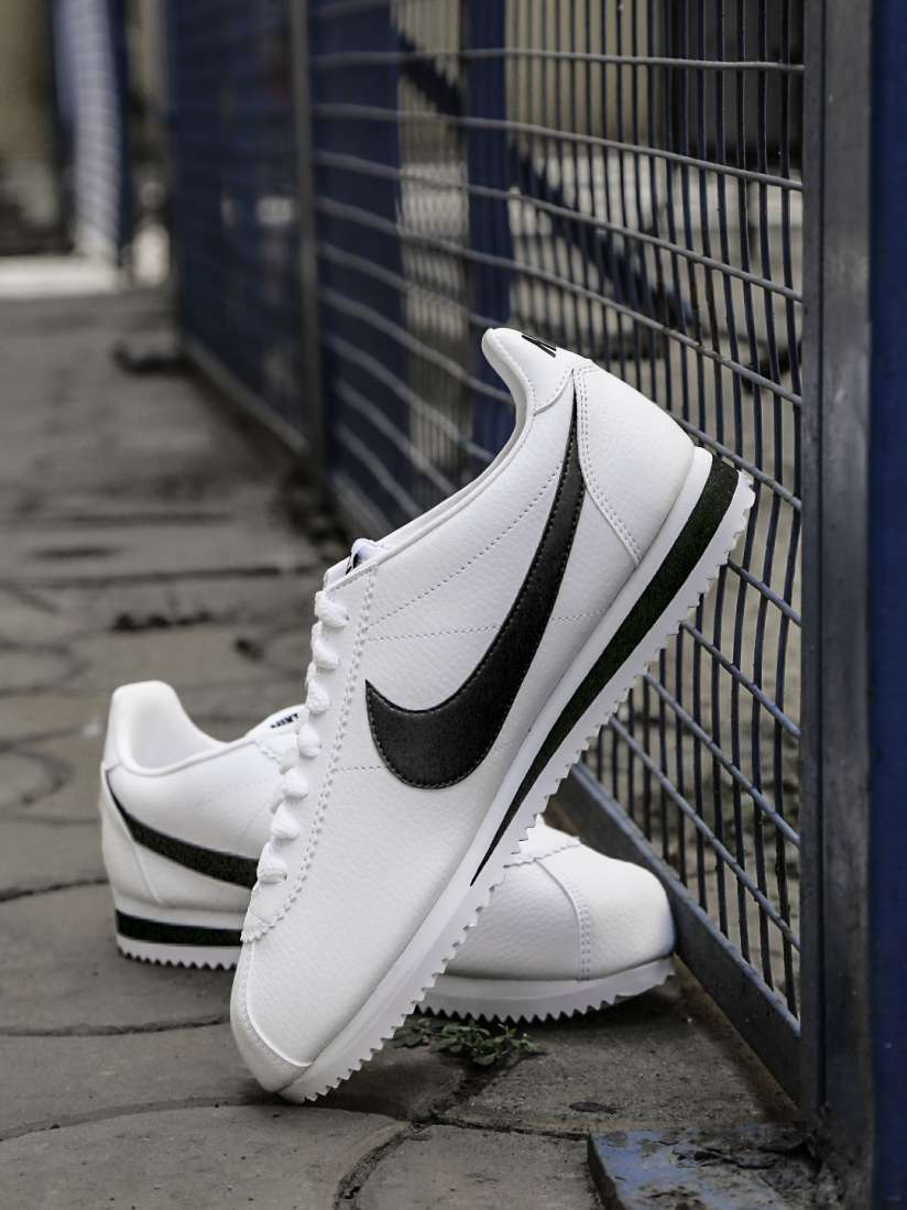 Buy Men s Nike Classic Cortez Leather Shoe Casual Shoes for Men 2194266 Myntra