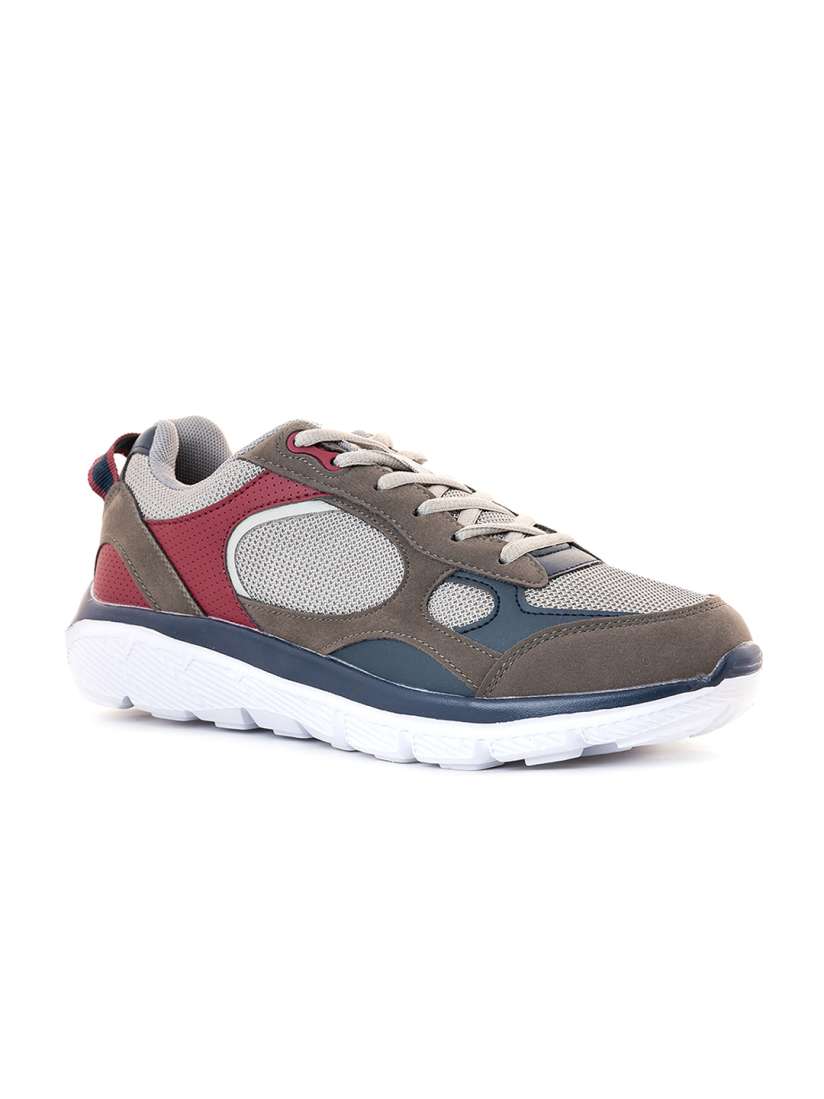Khadims sports shoes deals