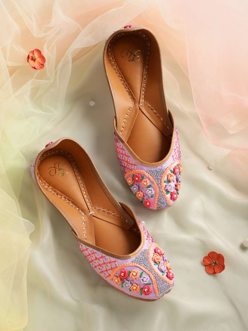Myntra mojaris shop