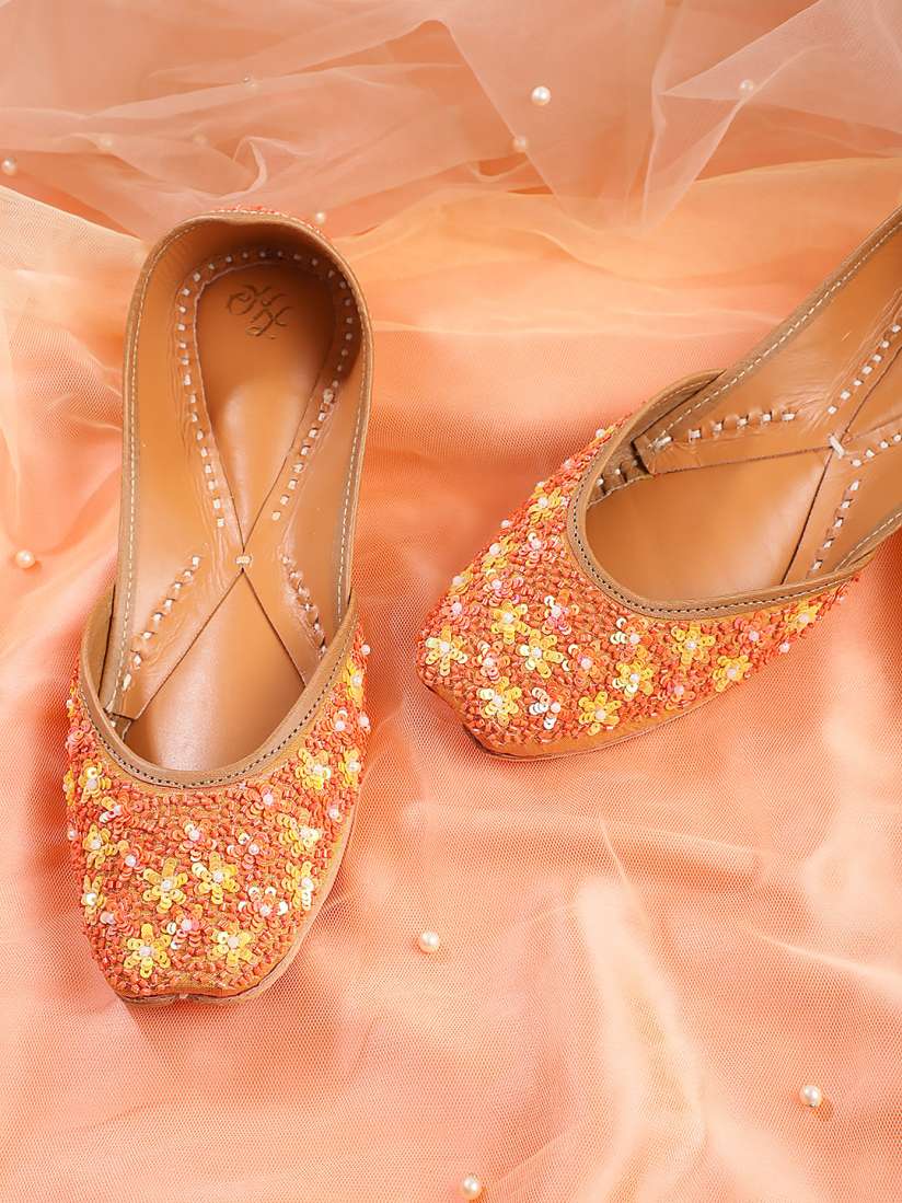Buy House of Pataudi Women Embellished Ethnic Mojaris Flats for Women 21977414 Myntra