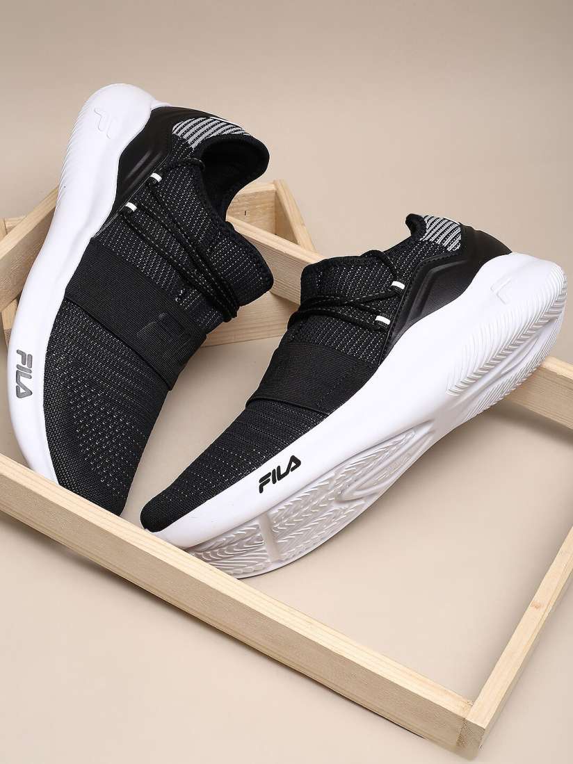 Fila sneakers myntra 2025