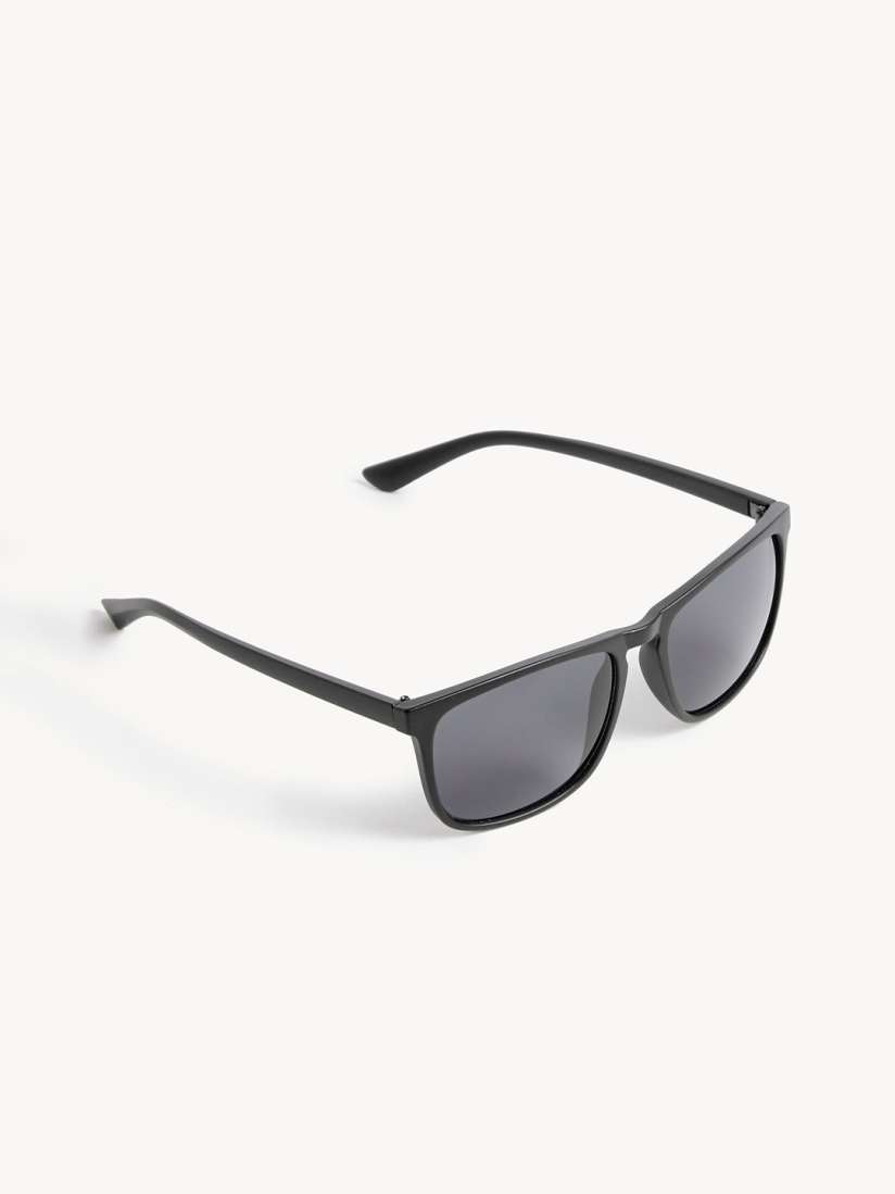 Buy Marks Spencer Men Wayfarer Sunglasses with Polarised Lens Sunglasses for Men 22114154 Myntra