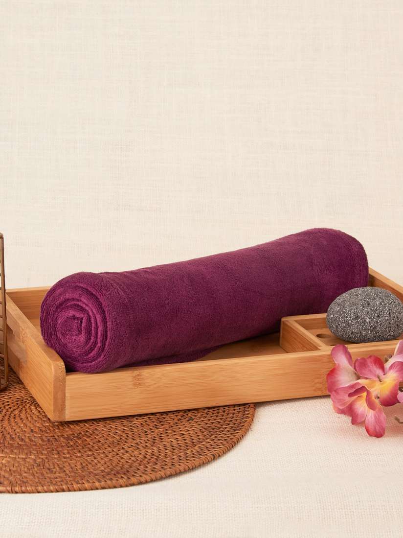 Buy Black gold Classic Burgundy 2 Pieces 300 GSM Microfiber Quick Dry Bath Towels Bath Towels for Unisex 22136940 Myntra
