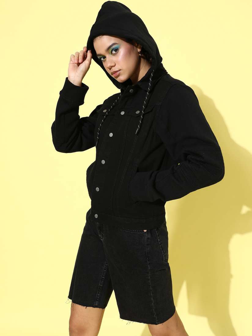 Jean jacket with cotton sleeves and hood clearance
