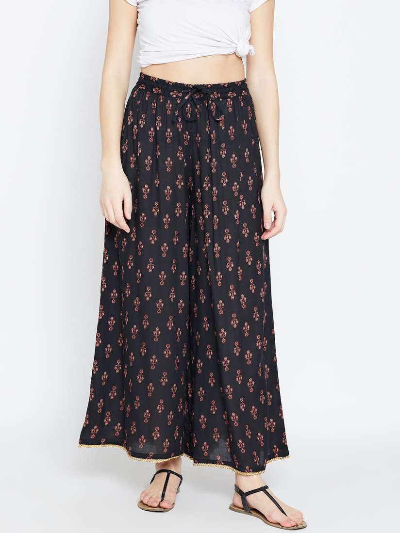 Pantaloons akkriti shop