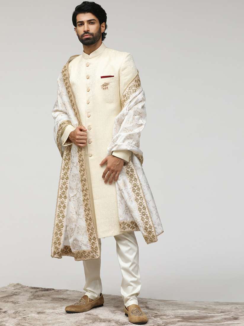 Buy Manyavar Self Design Sherwani Set Sherwani for Men 22261336 Myntra