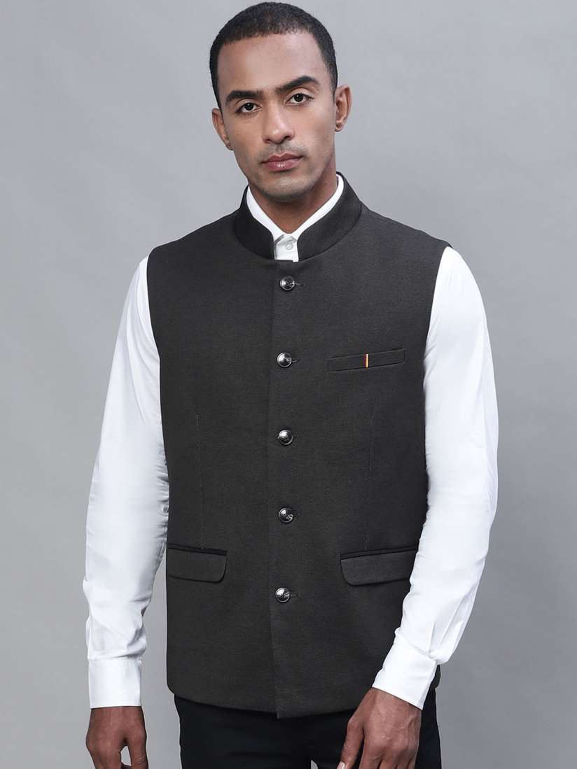 Buy Cantabil Sleveeless Regular Waistcoat Waistcoat for Men 22404254 Myntra