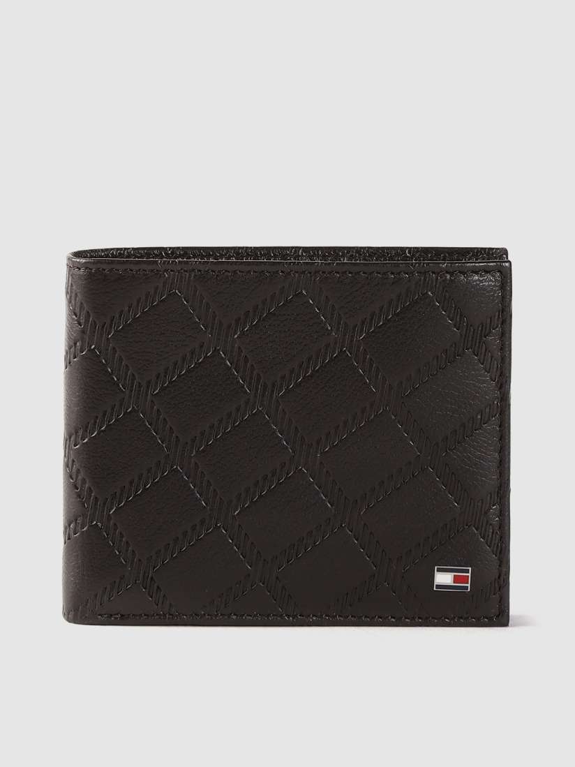 Tommy hilfiger wallets myntra top
