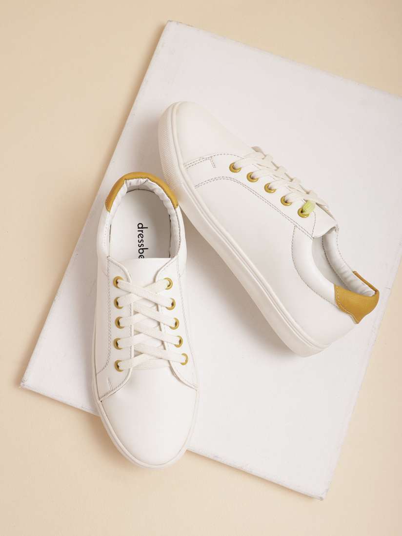 Dressberry white sneakers 2025