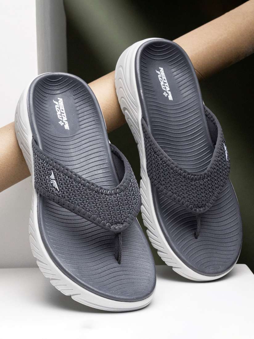 Men's slip resistant flip flops 2025