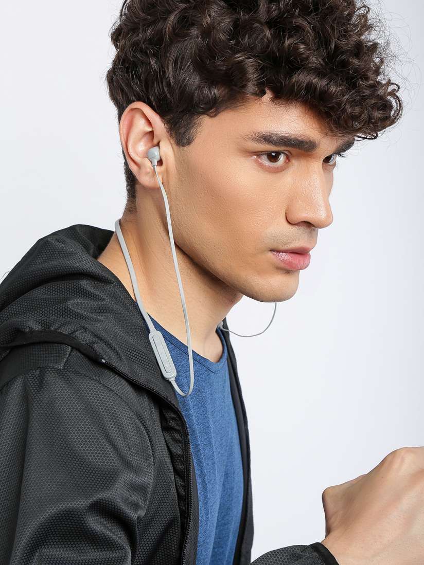 Jbl t110bt in ear deals