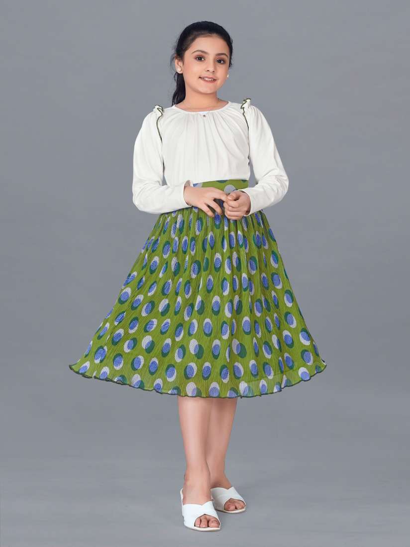 Long skirt with boat neck top deals