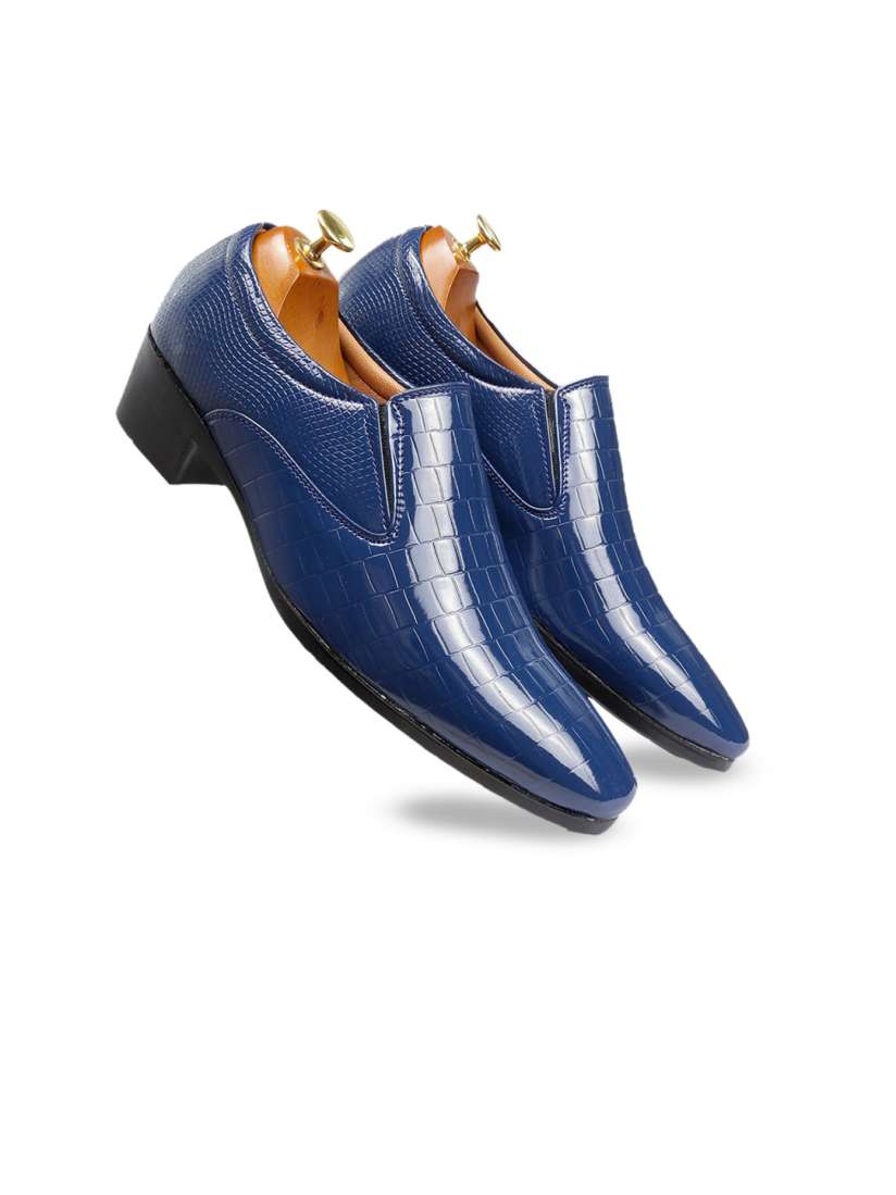 Elevator shoes myntra discount