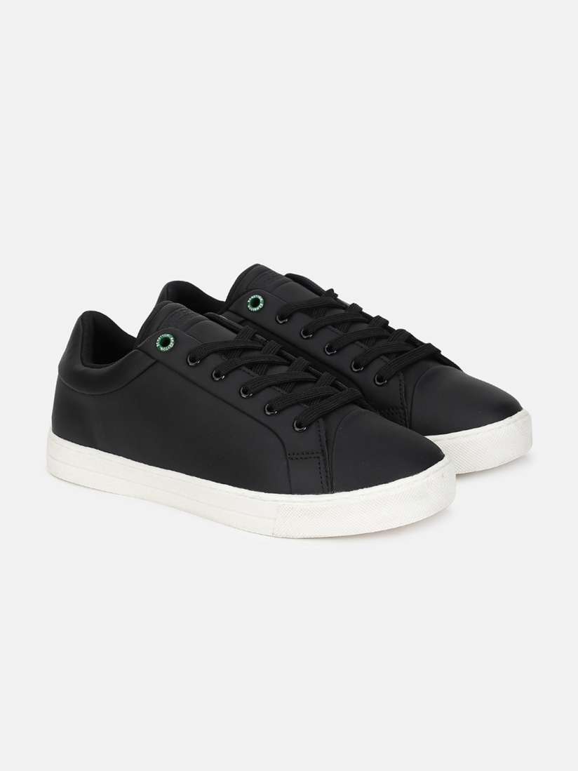 Buy United Colors of Benetton Men Contrast Sole Lightweight Sneakers Casual Shoes for Men 22818514 Myntra