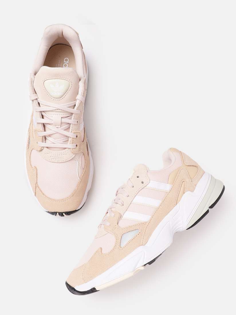 Falcon casual sneakers top