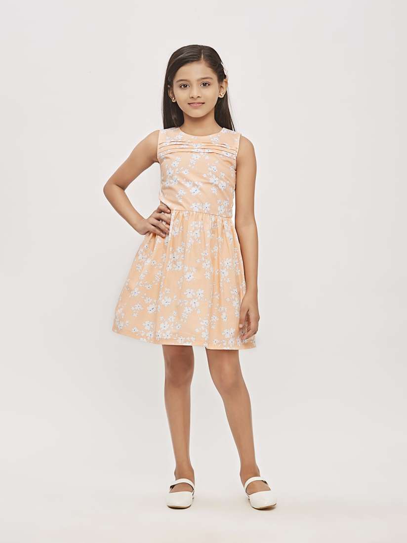 Tiny girl frock outlet