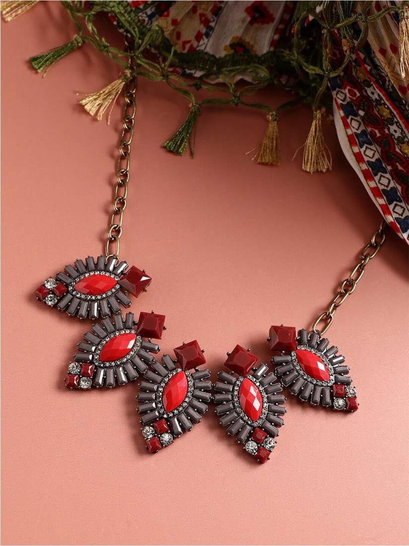 Necklace on myntra sale