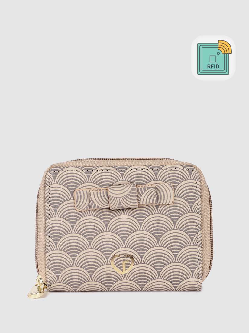 Caprese wallets myntra discount