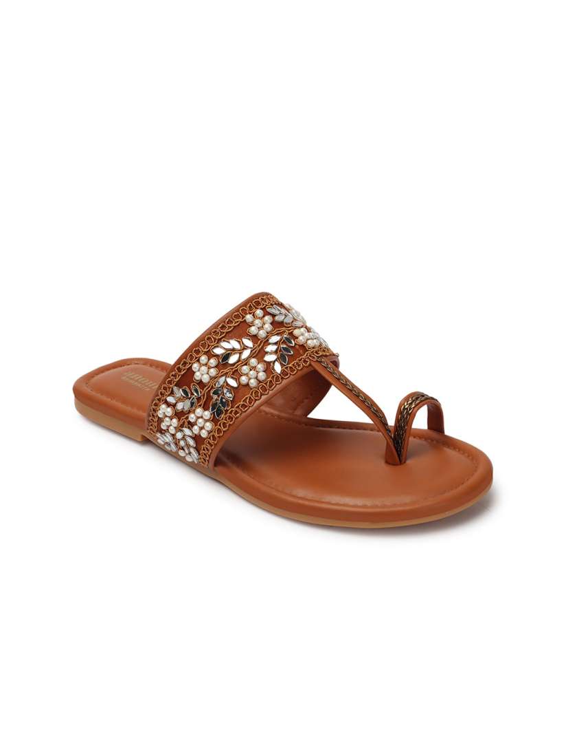 Flat sandals myntra best sale