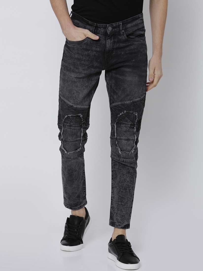 Buy LOCOMOTIVE Men Black Tapered Fit Mid Rise Clean Look Stretchable Jeans Jeans for Men 2299490 Myntra