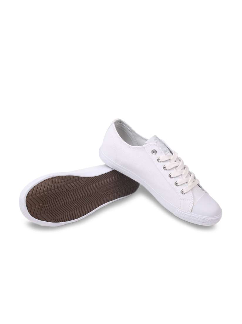 Ladies shoes in myntra shop