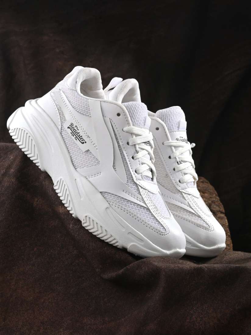 Lifestyle white sneakers on sale