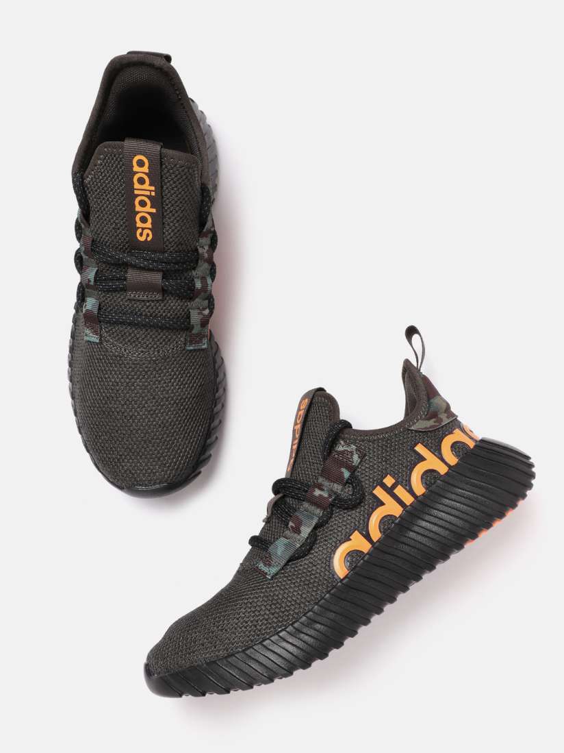 Yeezy shoes myntra on sale
