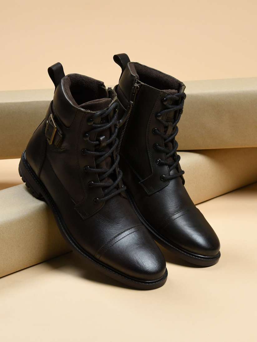 Boots for men myntra deals