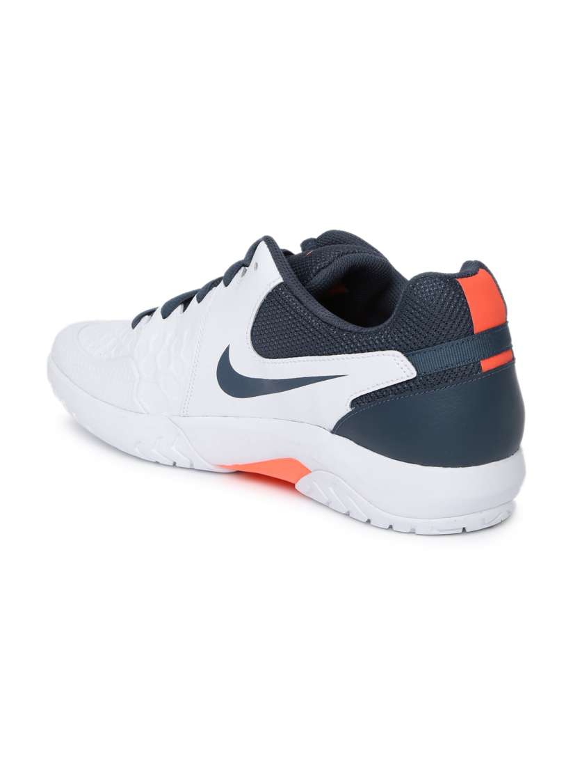 Nike zoom resistance top