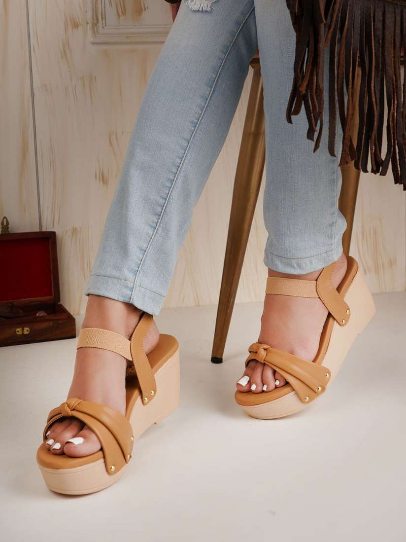 Myntra wedges clearance
