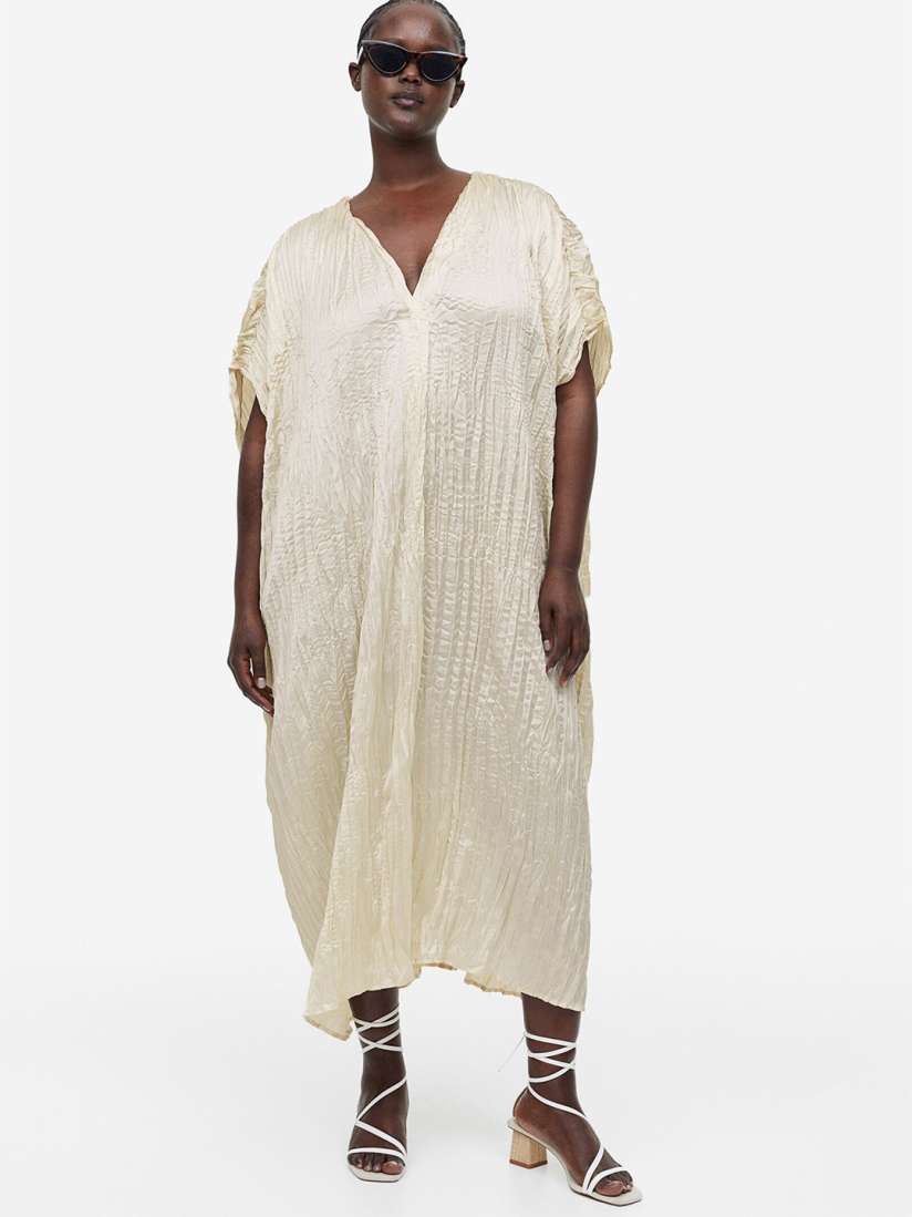 Buy H M Women Plus Size Pleated Tunic Dress Dresses for Women 23171698 Myntra