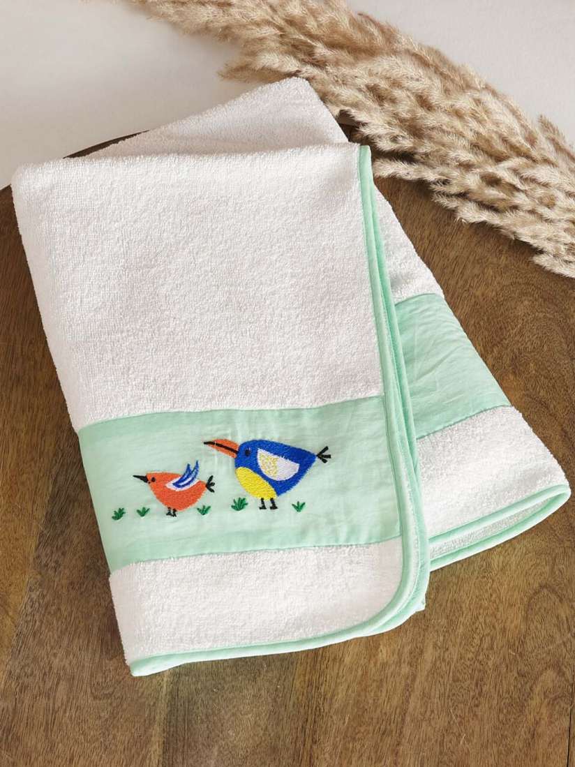 Buy Fabindia White Skyline Cotton Embroidered Bath Towel Bath Towels for Unisex 23269308 Myntra
