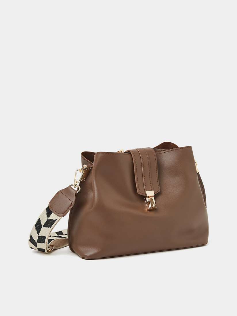 Sling bags myntra discount