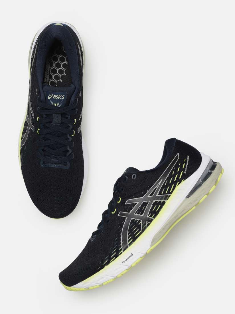 Sports shoes under 8 top