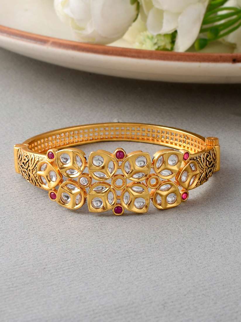 Voylla kundan bangles store