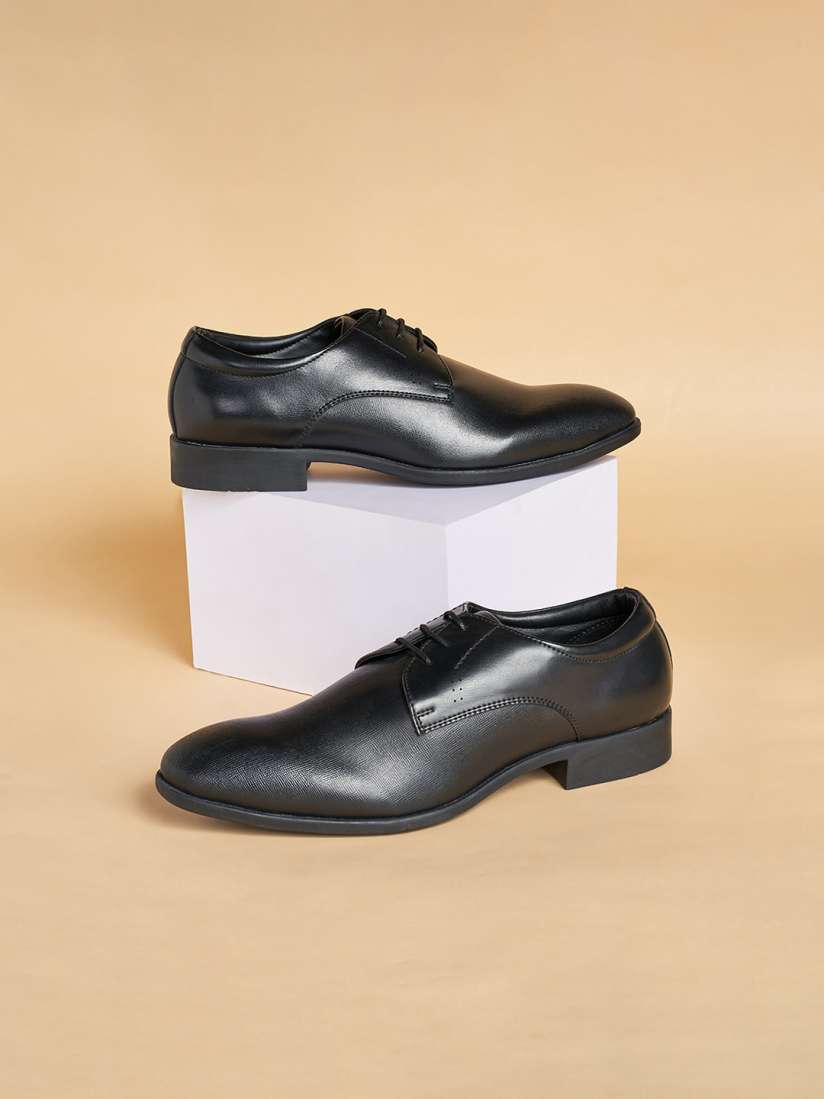 Pantaloons shoes mens top