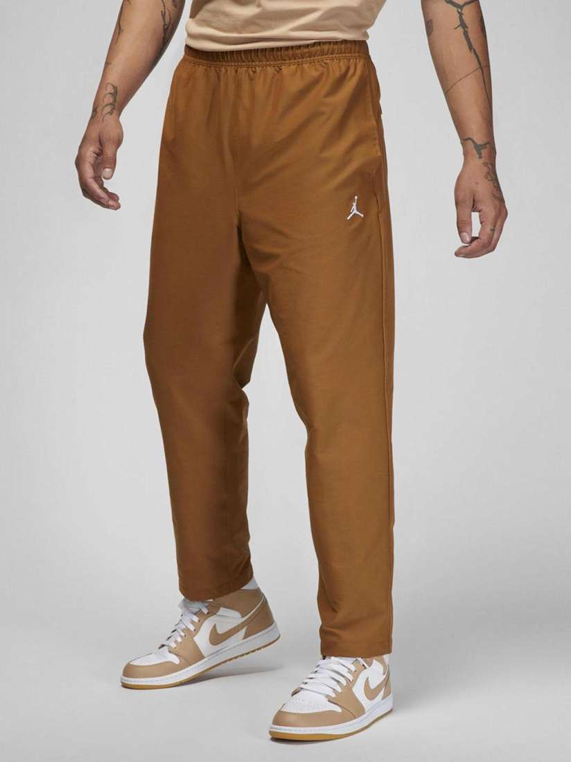 Nike cropped trousers deals