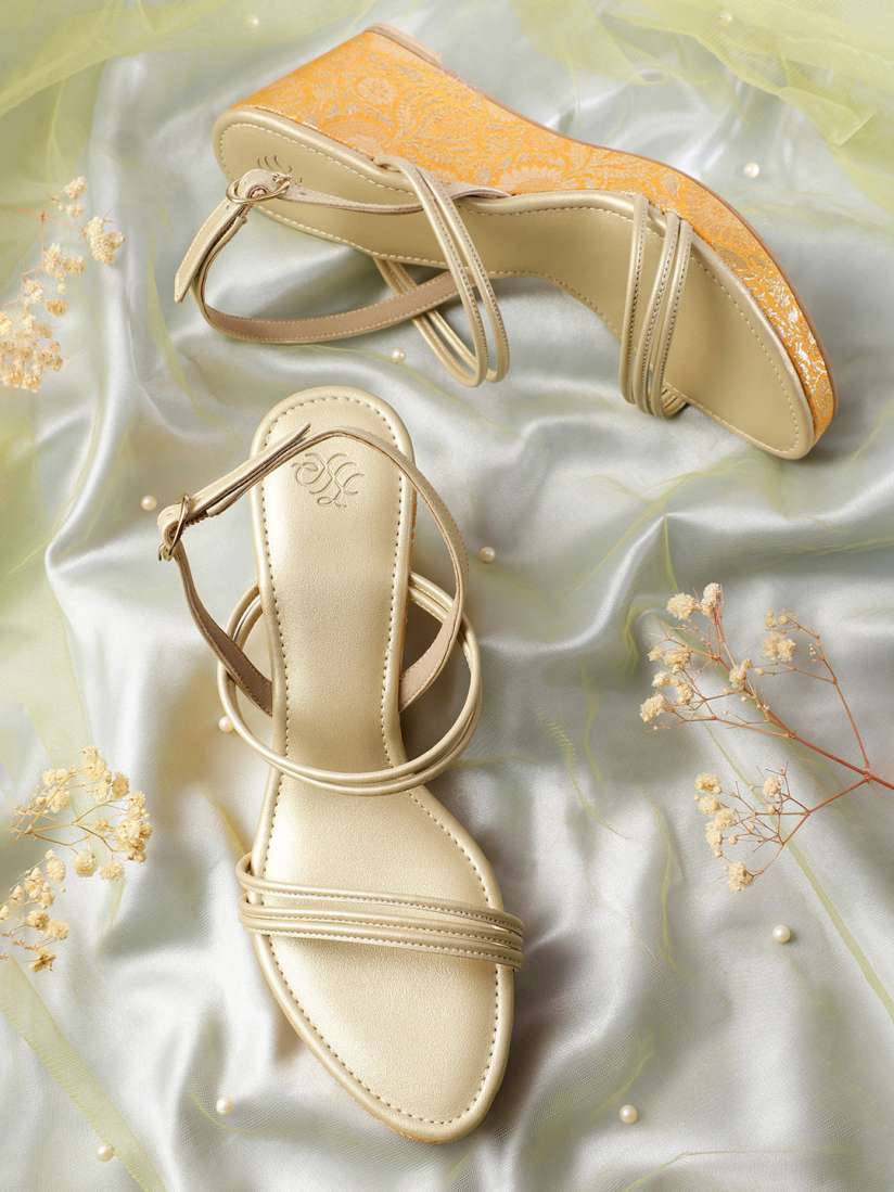 Ethnic wedges clearance