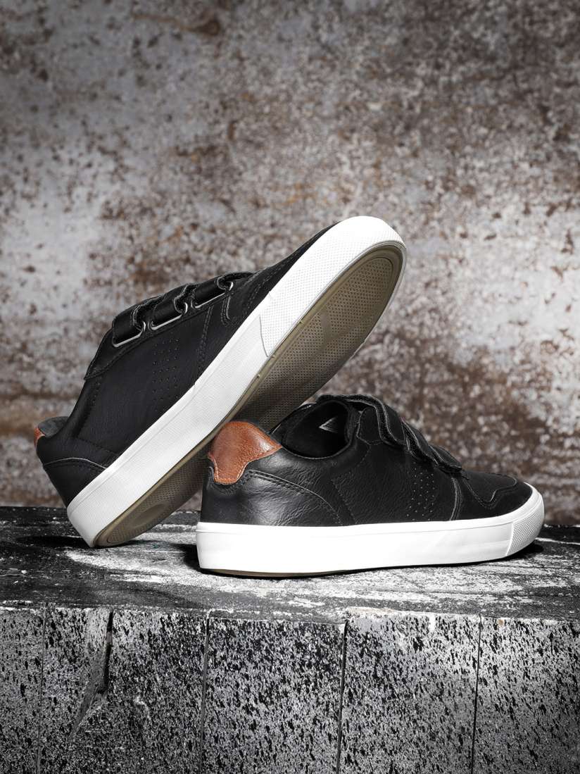 Myntra black sneakers top