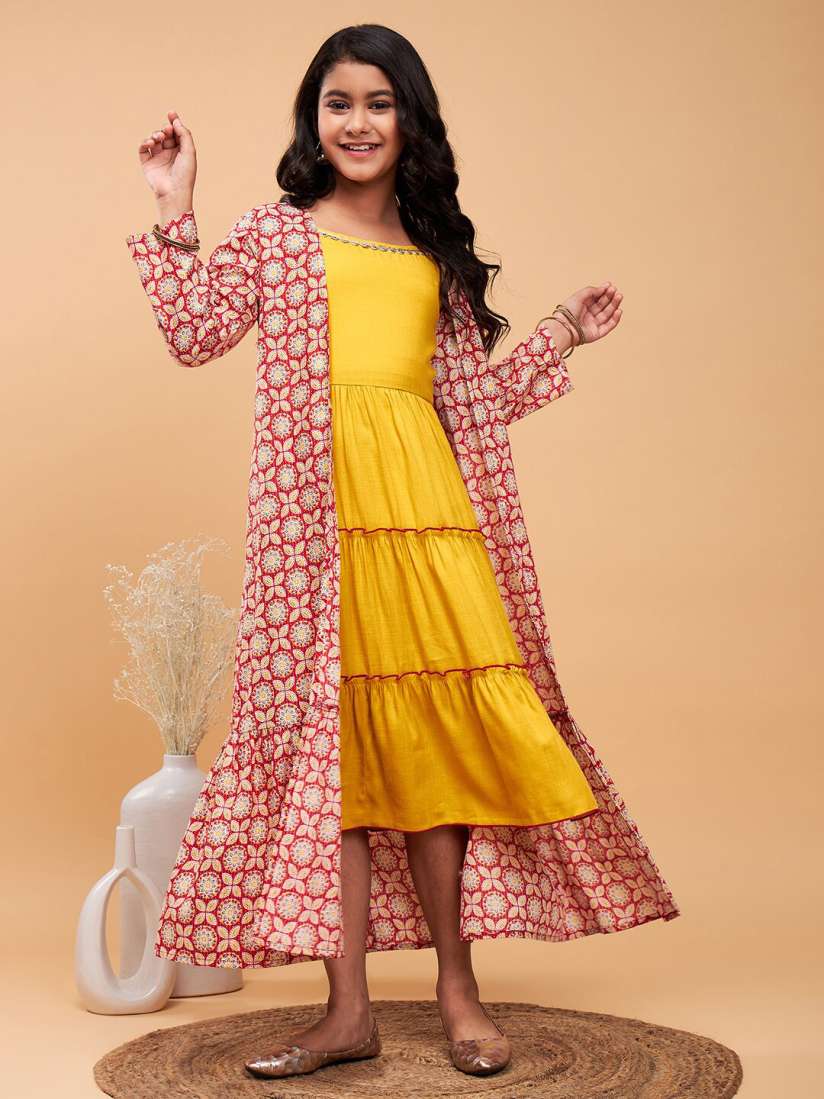 Sleeveless dress with shrug top