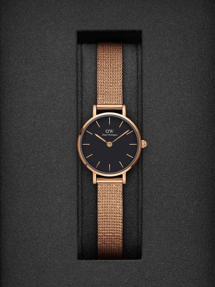 Daniel wellington myntra shop