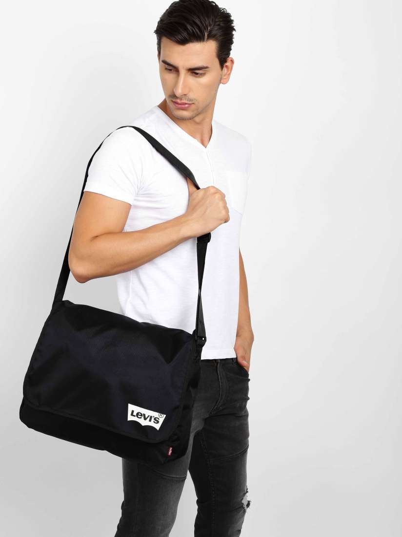 Levi's messenger bag hot sale