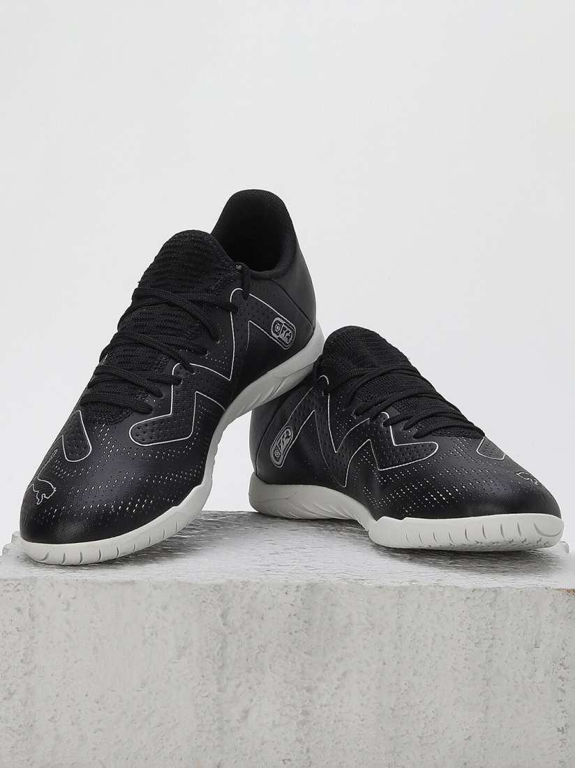 Buy Puma Men FUTURE PLAY Indoor Football Shoes Sports Shoes for Men 24190176 Myntra