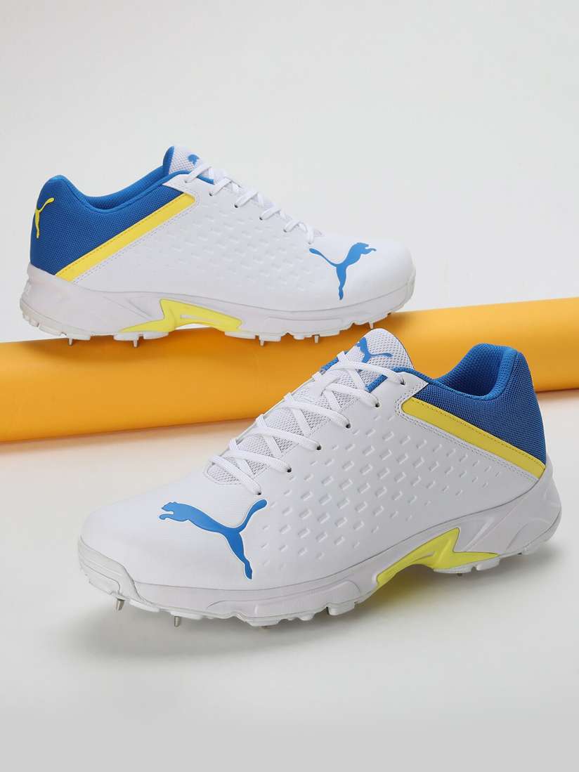 Cricket spike shoes myntra sales