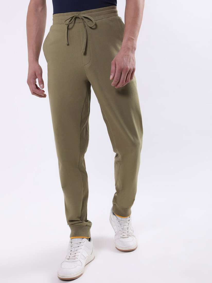 Joggers myntra deals