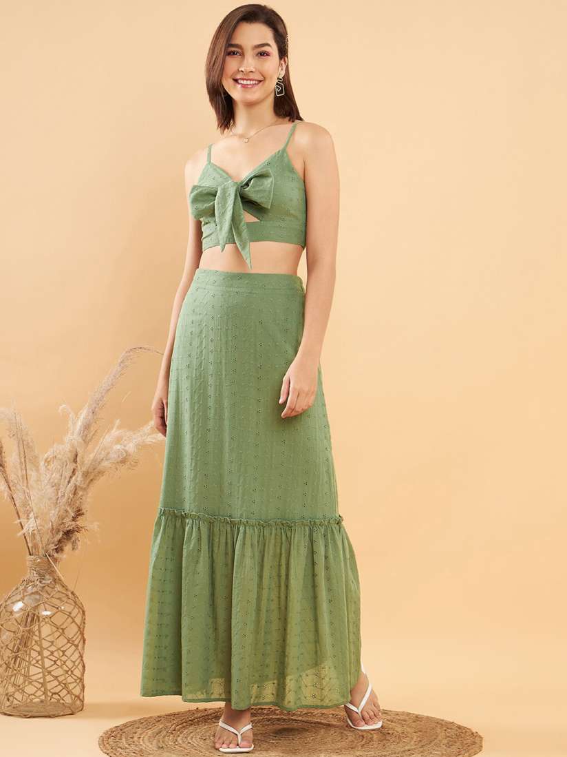 Crop top with long skirt myntra 2025