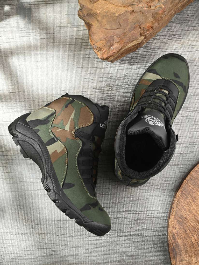 Myntra trekking shoes top