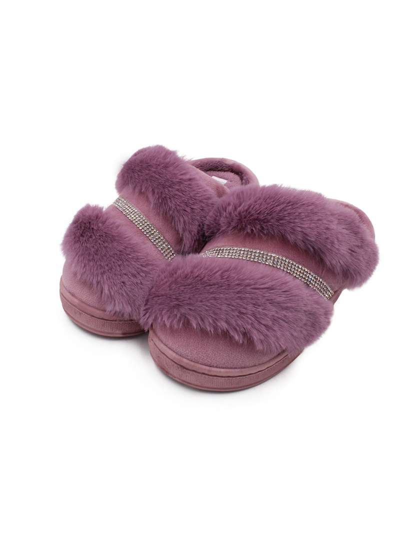 Fur slippers myntra deals